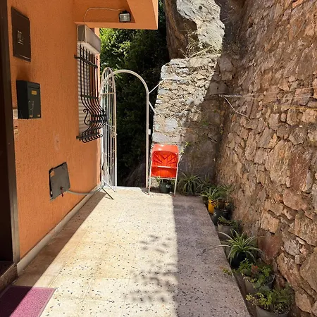 Semesterbostad Duplex House On The Castle Road With A Seaview Alanya