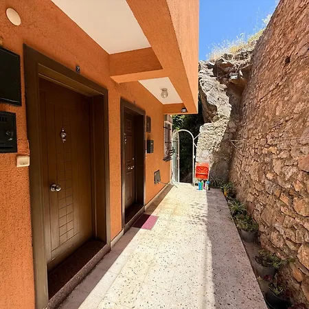 別荘 Duplex House On The Castle Road With A Seaview *