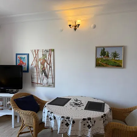 Duplex House On The Castle Road With A Seaview Semesterbostad *