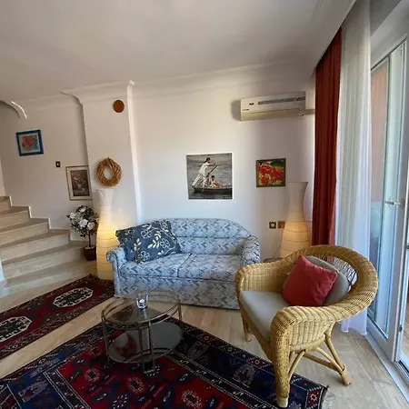 Duplex House On The Castle Road With A Seaview Holiday home *