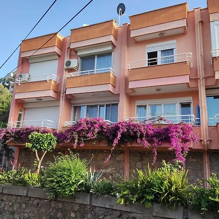 Duplex House On The Castle Road With A Seaview Holiday home